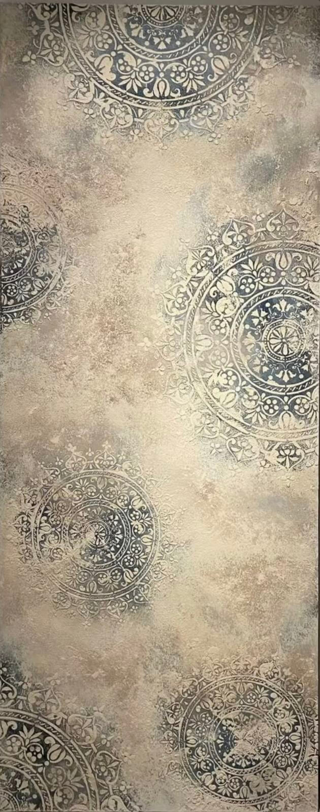 Zid s reljefnim uzorkom izrađenim Stencil tehnikom